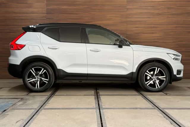 Volvo XC40 (2020) thumbnail 4