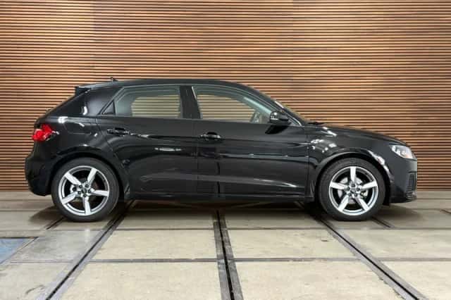Audi A1 (2023) thumbnail 4