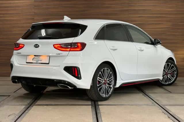 Kia Ceed (2019) thumbnail 4