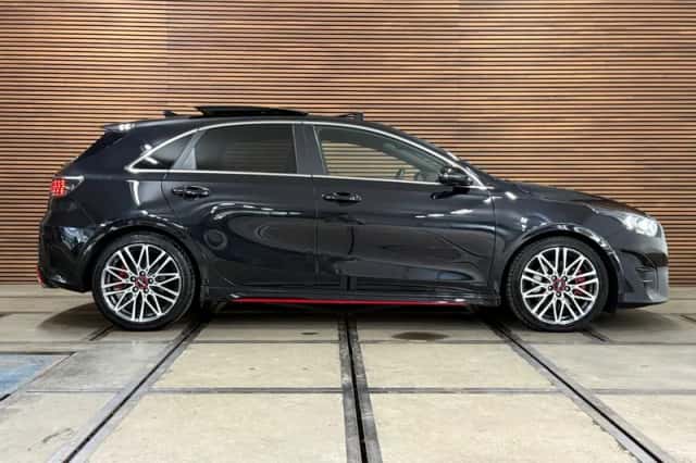 Kia Ceed (2022) thumbnail 3
