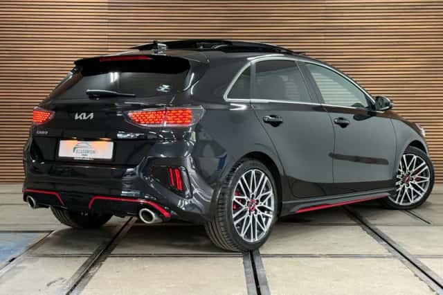 Kia Ceed (2022) thumbnail 4