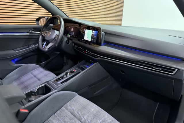 Volkswagen Golf (2021) thumbnail 6