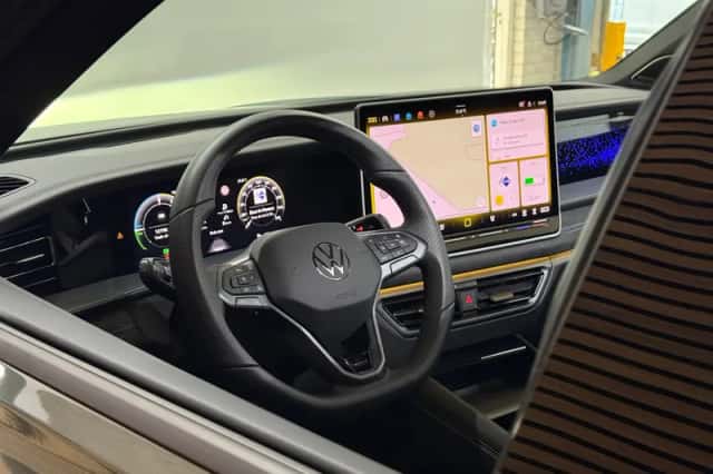 Volkswagen Tayron (2025) thumbnail 2