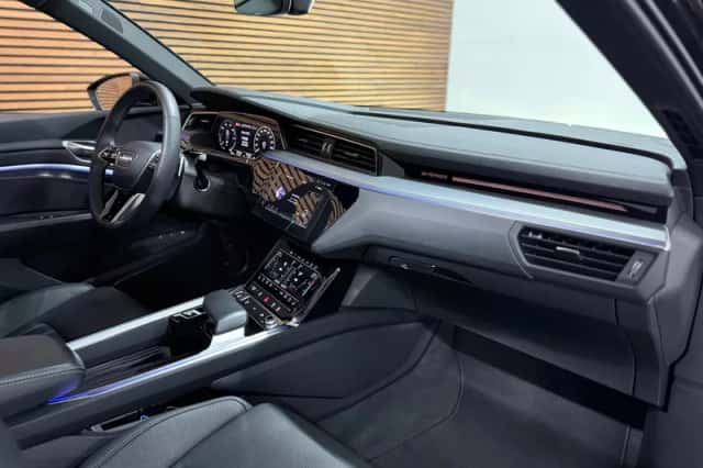 Audi Q8 e-tron (2023) thumbnail 5
