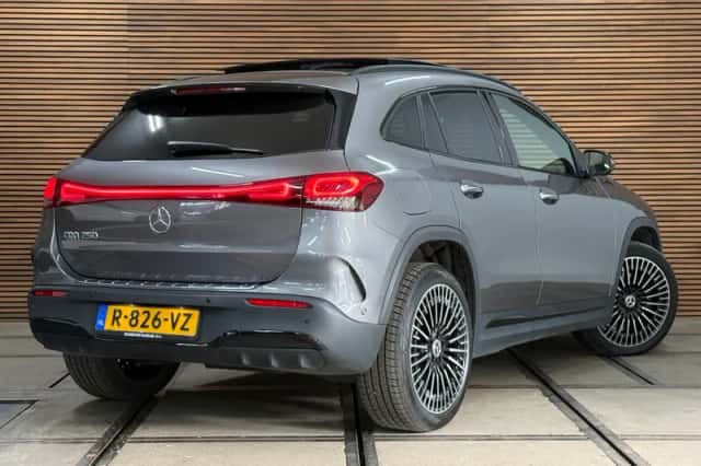 Mercedes-Benz EQA (2021) thumbnail 4