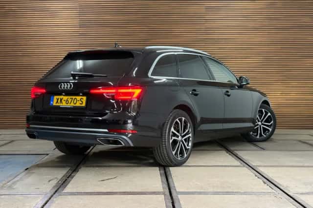 Audi A4 (2019) thumbnail 5