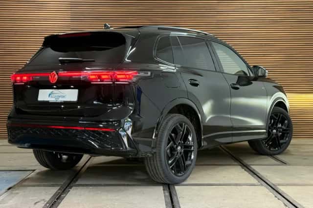Volkswagen Tiguan (2025) thumbnail 4