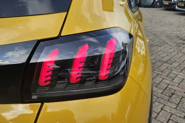 Peugeot 208 (2022) thumbnail 5