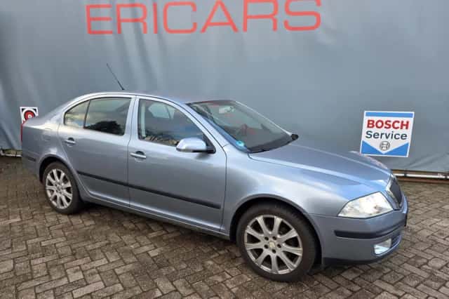 Škoda Octavia (2004) thumbnail 3