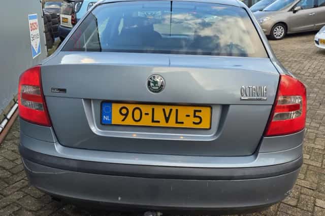 Škoda Octavia (2004) thumbnail 6