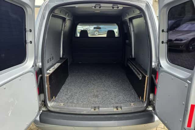 Volkswagen Caddy (2015) thumbnail 5