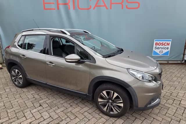 Peugeot 2008 (2016) thumbnail 3