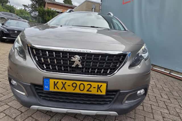 Peugeot 2008 (2016) thumbnail 4