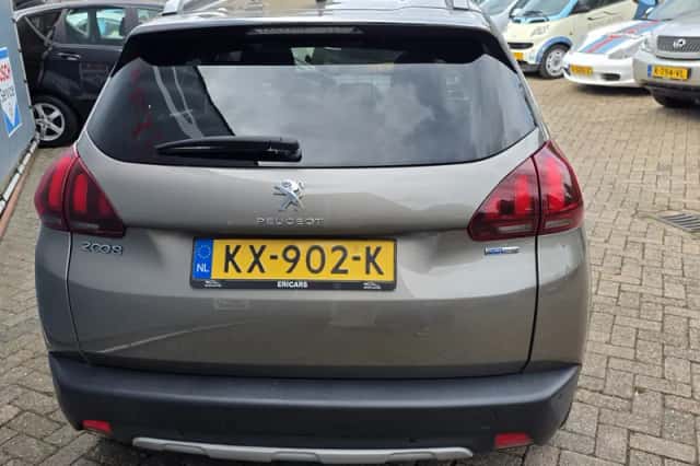Peugeot 2008 (2016) thumbnail 6