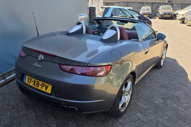Alfa Romeo Spider (2007) thumbnail 6