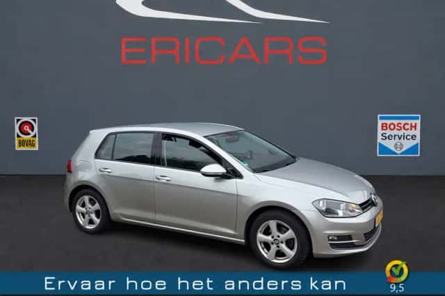 Volkswagen Golf (2015) thumbnail 1