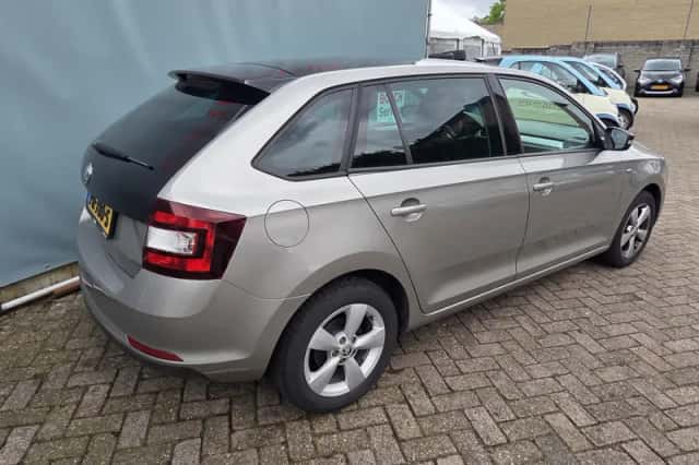 Škoda Rapid (2017) thumbnail 2