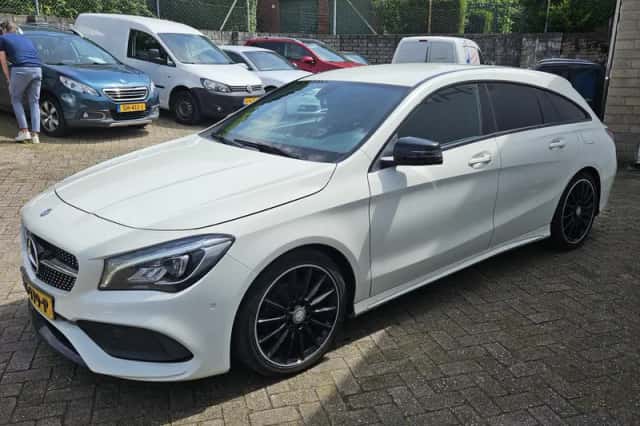 Mercedes-Benz CLA-Klasse (2016) thumbnail 3
