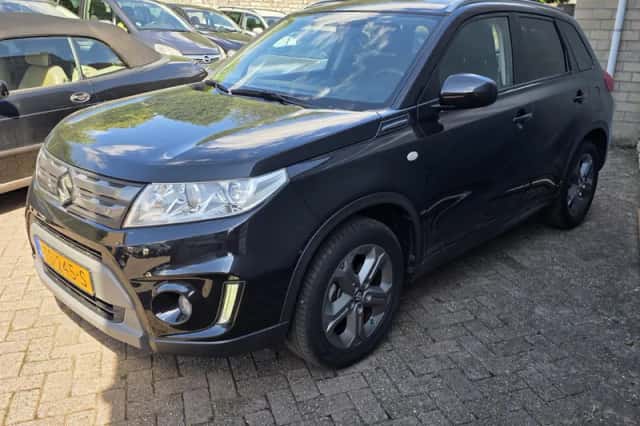 Suzuki Vitara (2018) thumbnail 2