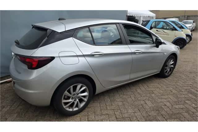 Opel Astra (2020) thumbnail 2