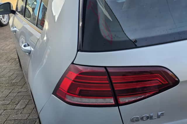 Volkswagen Golf (2018) thumbnail 5