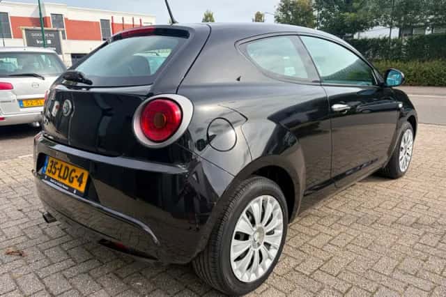 Alfa Romeo Mito (2010) thumbnail 3