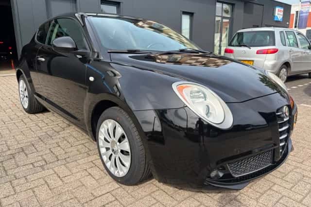 Alfa Romeo Mito (2010) thumbnail 4