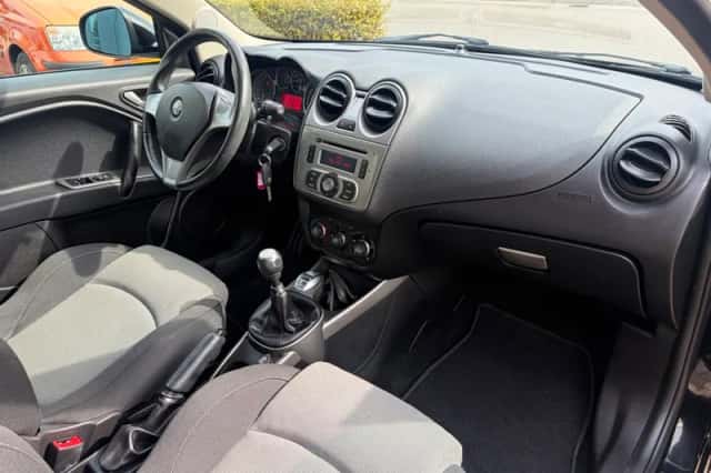 Alfa Romeo Mito (2010) thumbnail 6