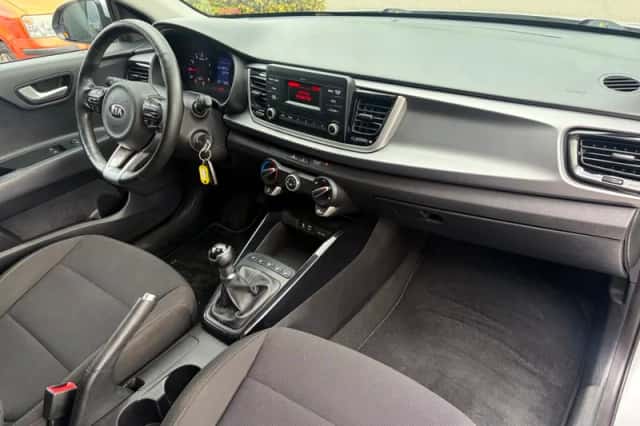 Kia Rio (2018) thumbnail 5