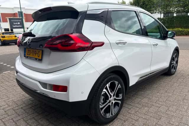 Opel Ampera-e (2019) thumbnail 3