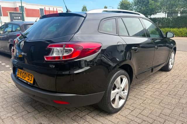Renault Mégane (2013) thumbnail 3