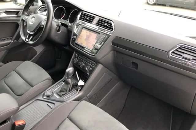 Volkswagen Tiguan (2016) thumbnail 5