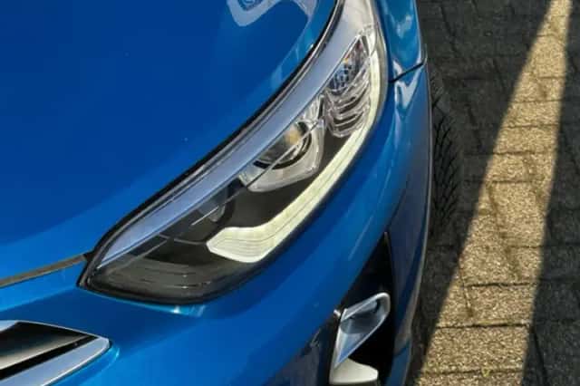 Kia Stonic (2023) thumbnail 4