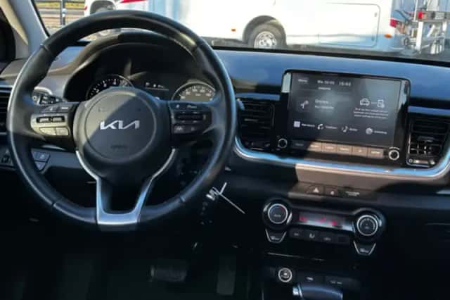Kia Stonic (2023) thumbnail 6