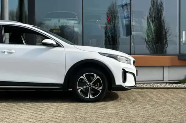 Kia XCeed (2024) thumbnail 5