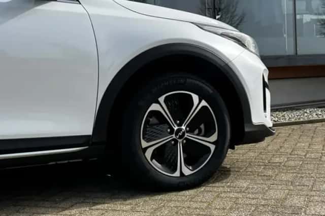 Kia XCeed (2024) thumbnail 6
