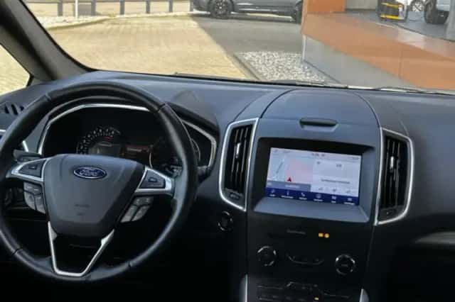 Ford S-Max (2023) thumbnail 2