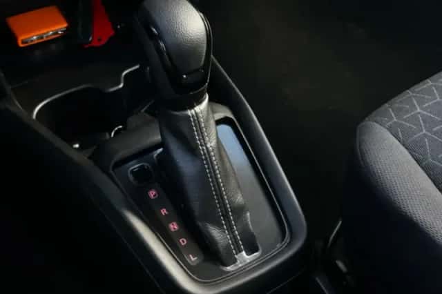 Suzuki Swift (2025) thumbnail 5