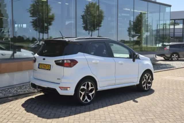 Ford EcoSport (2018) thumbnail 3