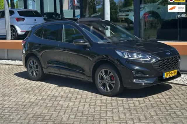 Ford Kuga (2022) thumbnail 1