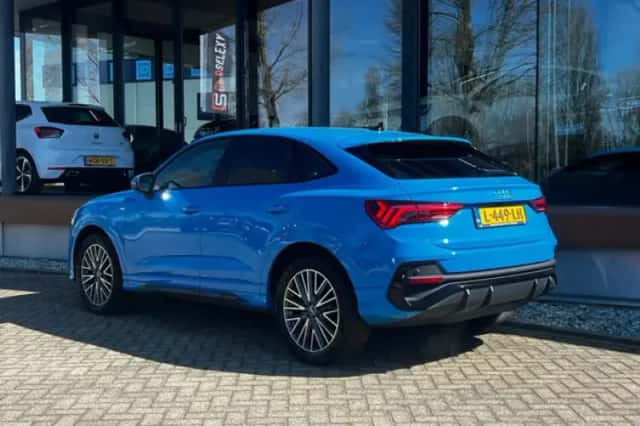 Audi Q3 (2021) thumbnail 3
