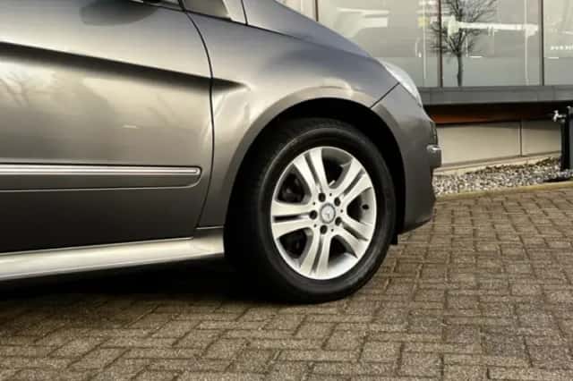 Mercedes-Benz B-Klasse (2011) thumbnail 2