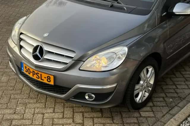 Mercedes-Benz B-Klasse (2011) thumbnail 3