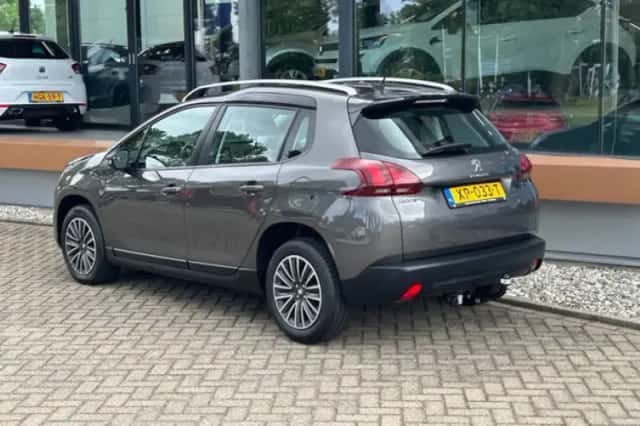 Peugeot 2008 (2008) thumbnail 3