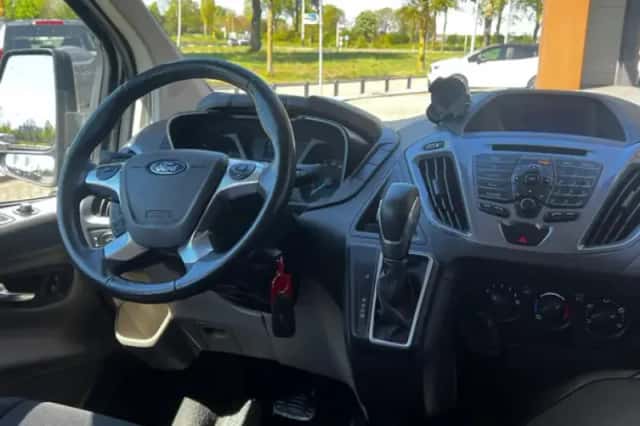Ford Transit (2017) thumbnail 2