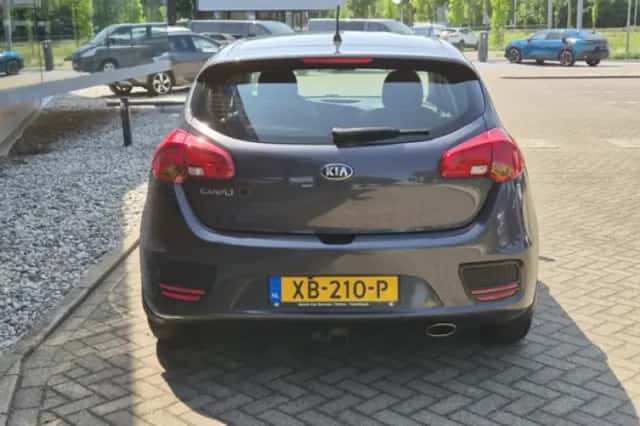 Kia Cee'd (2018) thumbnail 5
