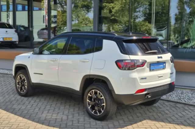 Jeep Compass (2024) thumbnail 4