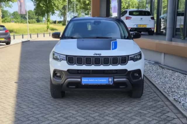 Jeep Compass (2024) thumbnail 5