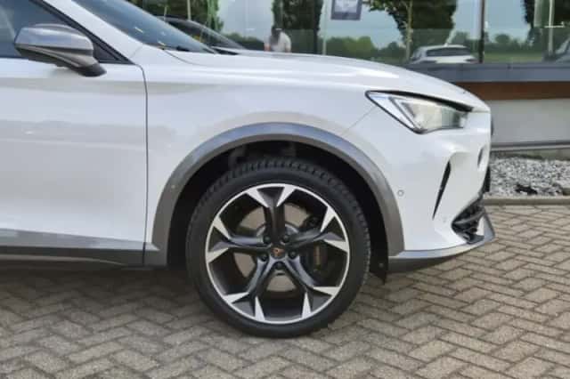 CUPRA Formentor (2024) thumbnail 3