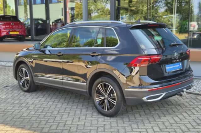 Volkswagen Tiguan (2023) thumbnail 3
